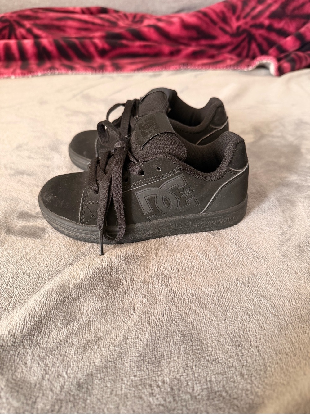 DC Little Kids Black Low-Top Skate Sneakers